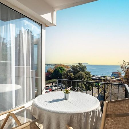 Chic Flat With Balcony Near Moda Shore Стамбул Екстер'єр фото